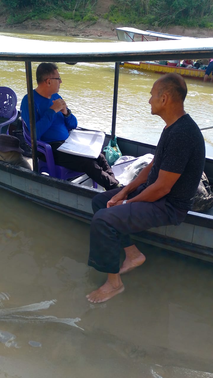 Conversa a bordo da embarcação
